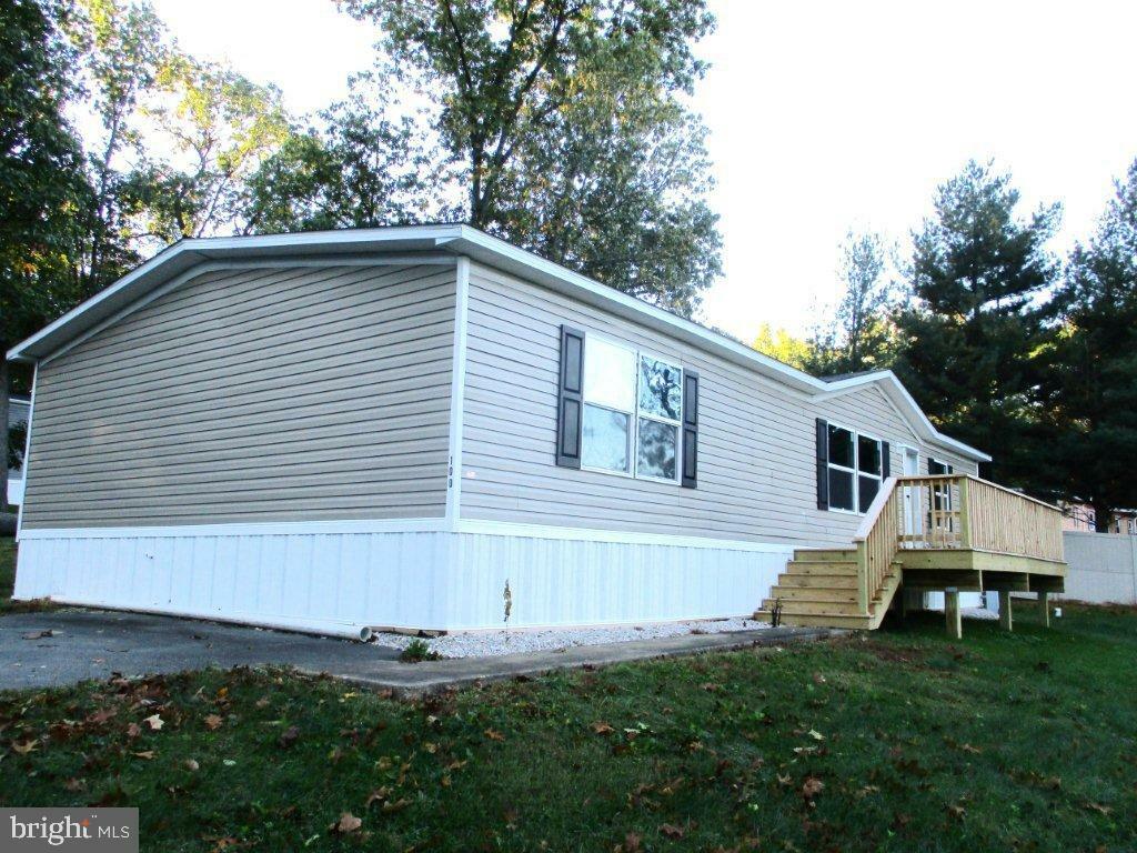 Property Photo: 100 Oak Leaf Drive PA 17366