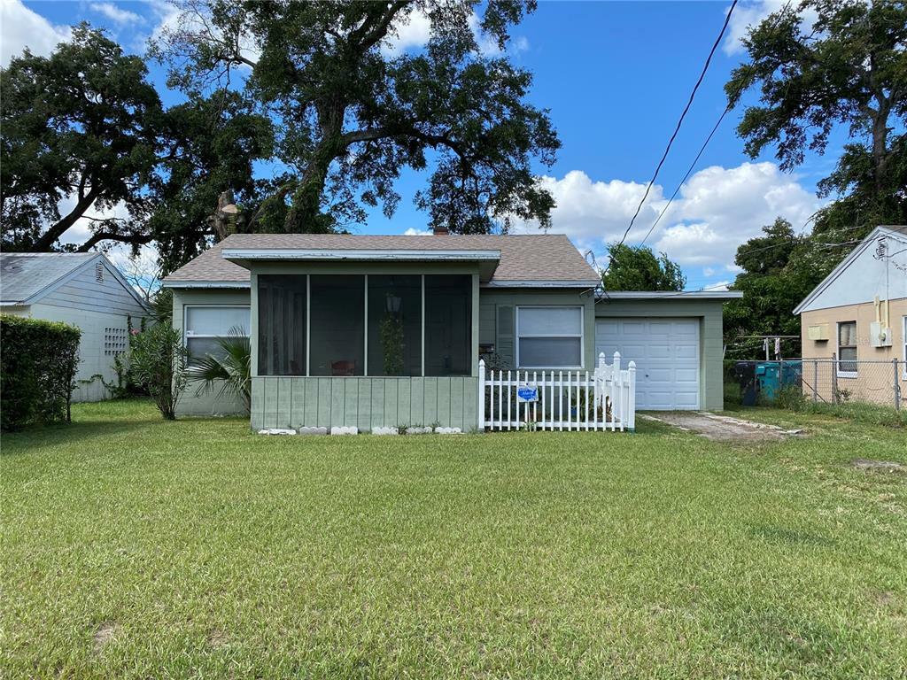 Property Photo:  914 Mack Avenue  FL 32805 