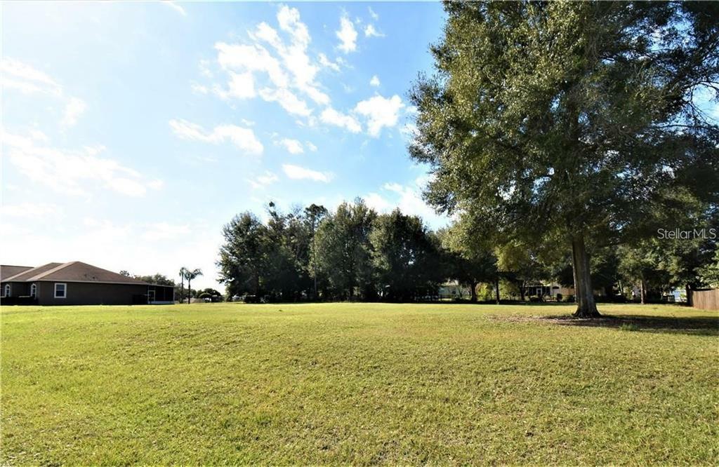 Property Photo:  11531 Pine Hollow Way  FL 33525 