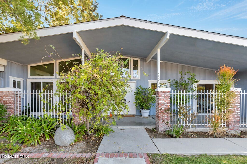 Property Photo:  5323 Manton Avenue  CA 91367 