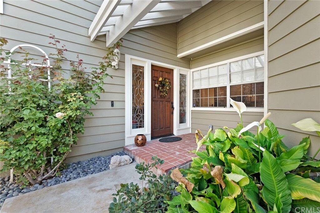 Property Photo: 406 Shea Lane CA 90803