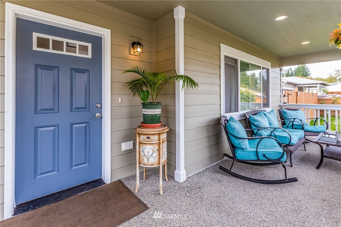Property Photo: 19330 86th Avenue NE WA 98223