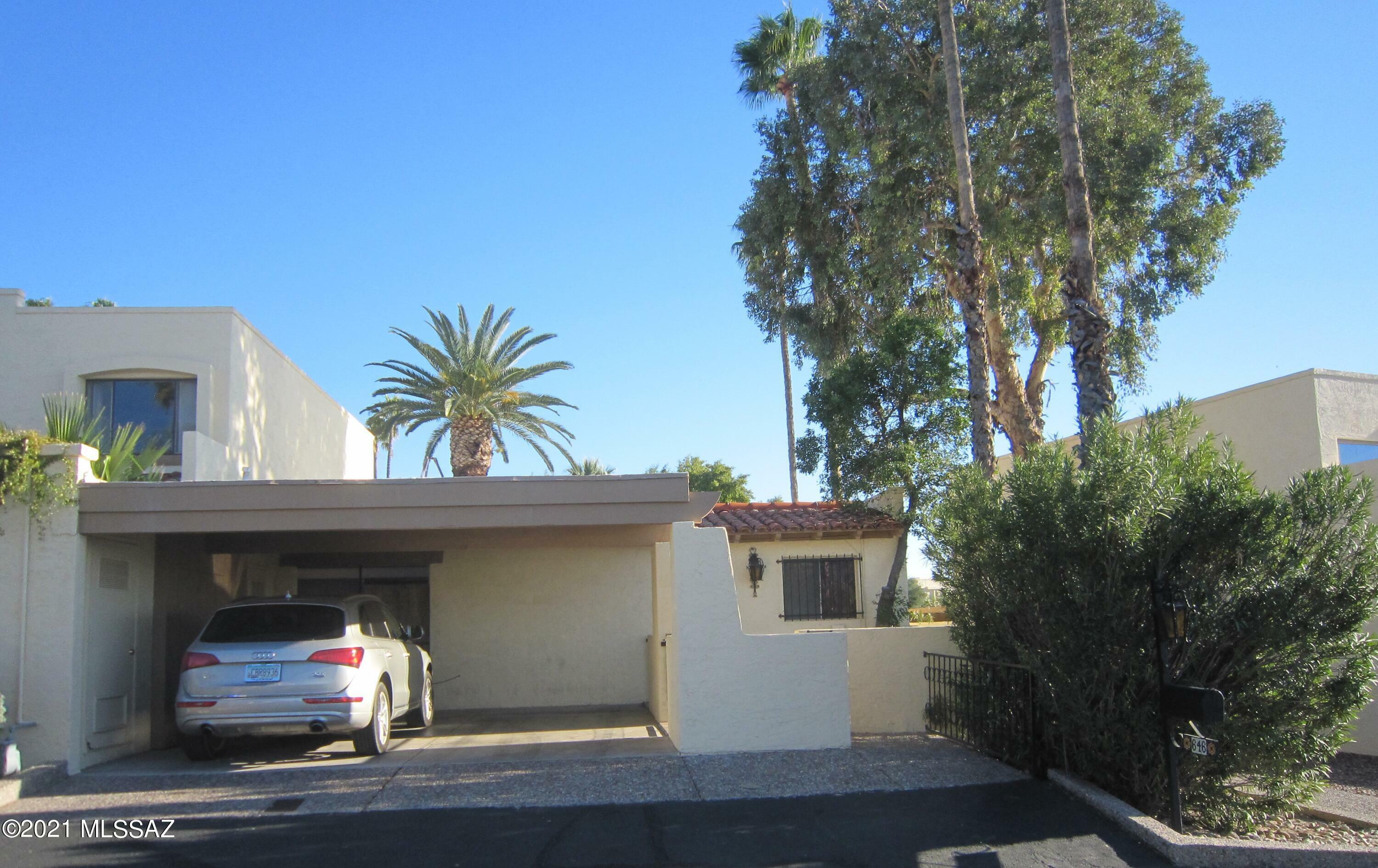 Property Photo:  646 E Camino Lujosa  AZ 85704 