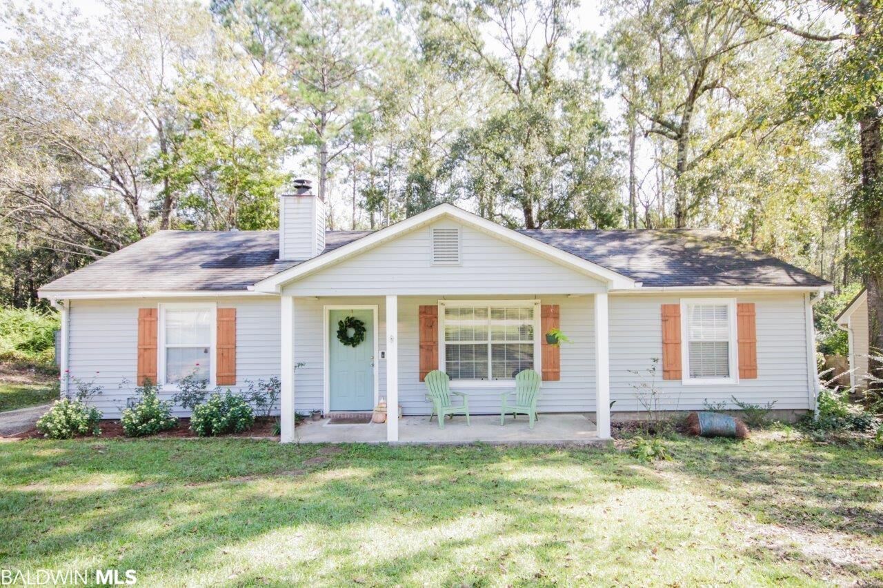 Property Photo: 153 Richmond Road AL 36526