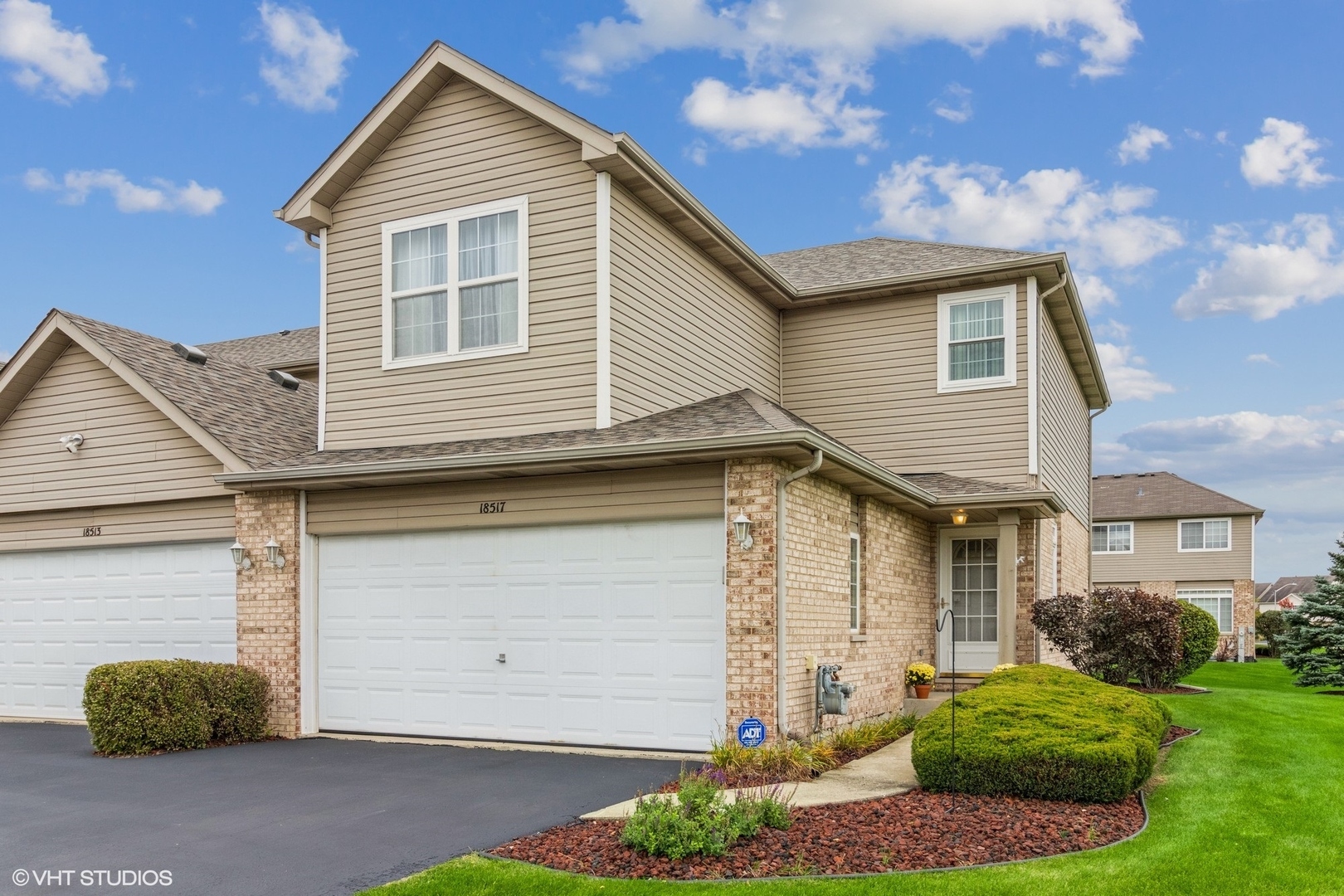 Property Photo:  18517 Bellagio Circle  IL 60477 