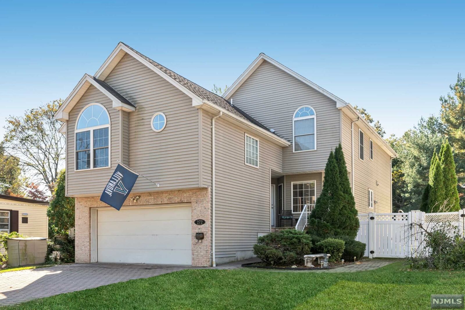 Property Photo:  272 Rockland Avenue  NJ 07648 