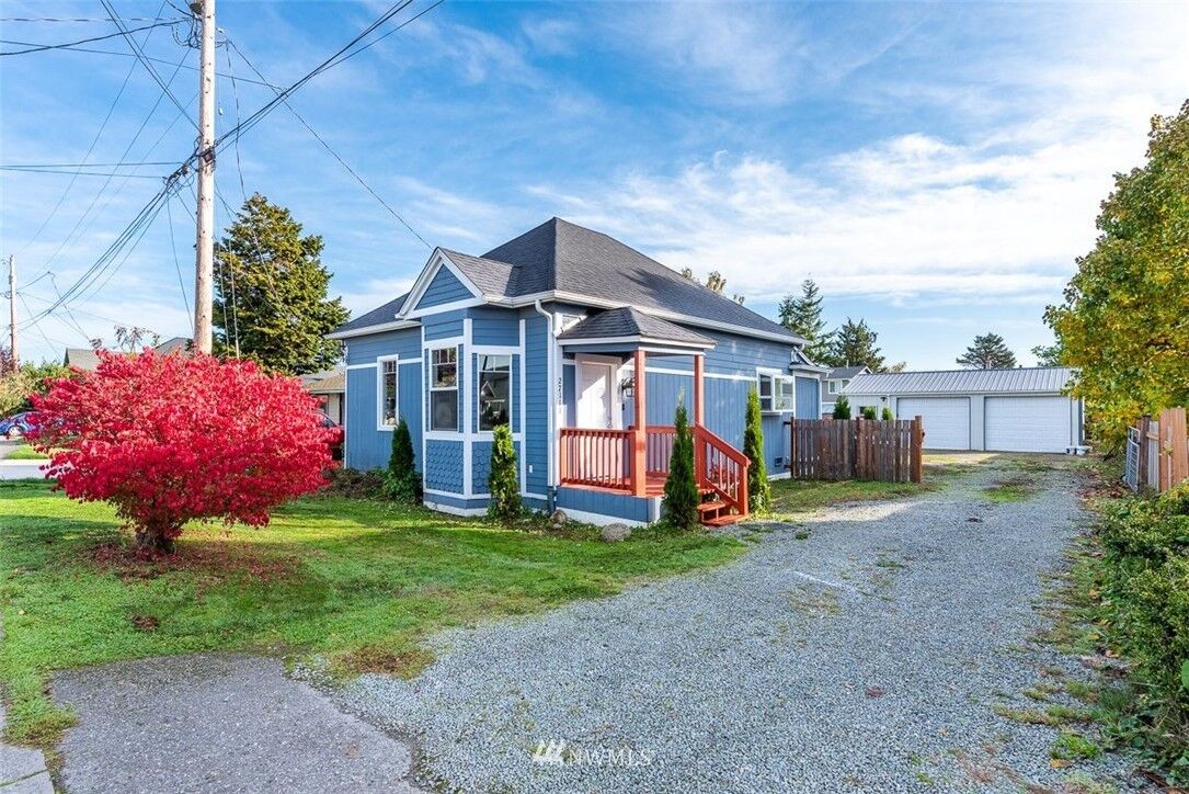 Property Photo: 27113 104th Dr NW WA 98292