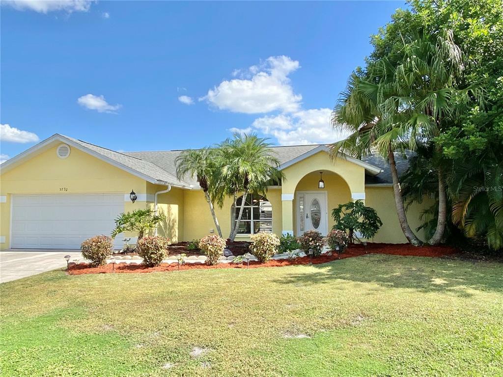 Property Photo:  5732 39th Street Circle E  FL 34203 