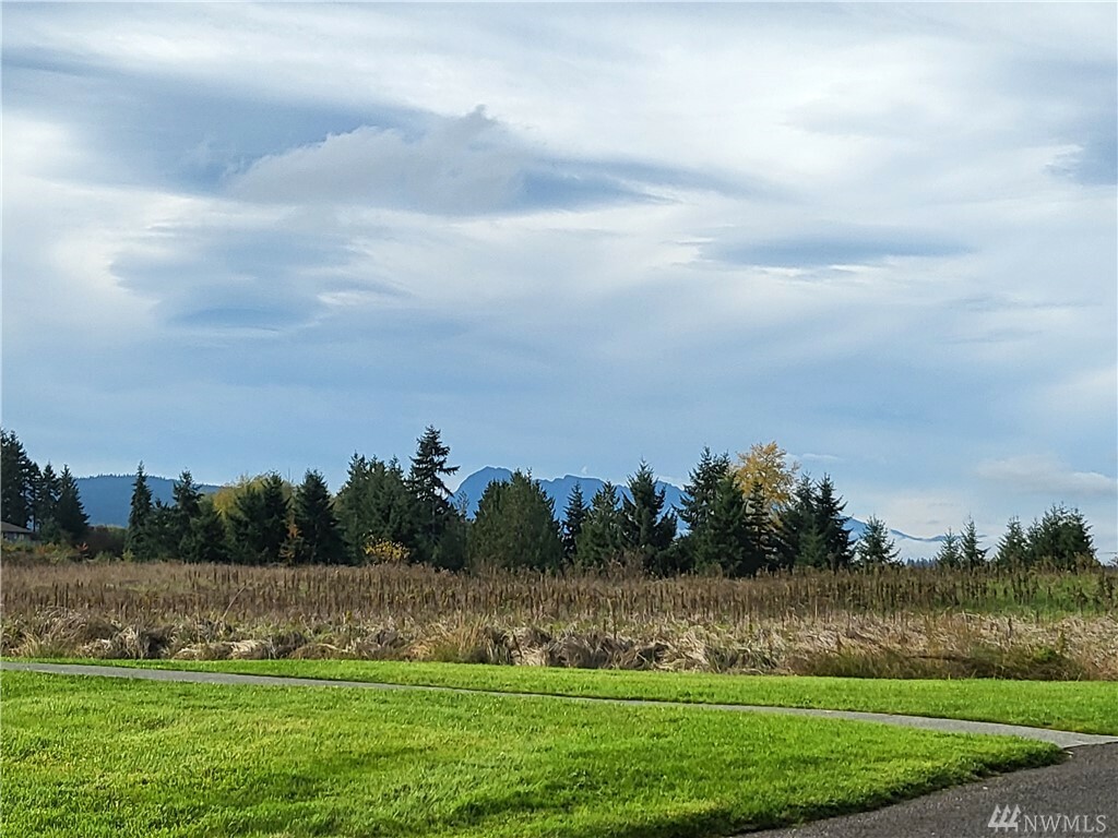 Property Photo: 1301 S 3rd Ave 18D WA 98382