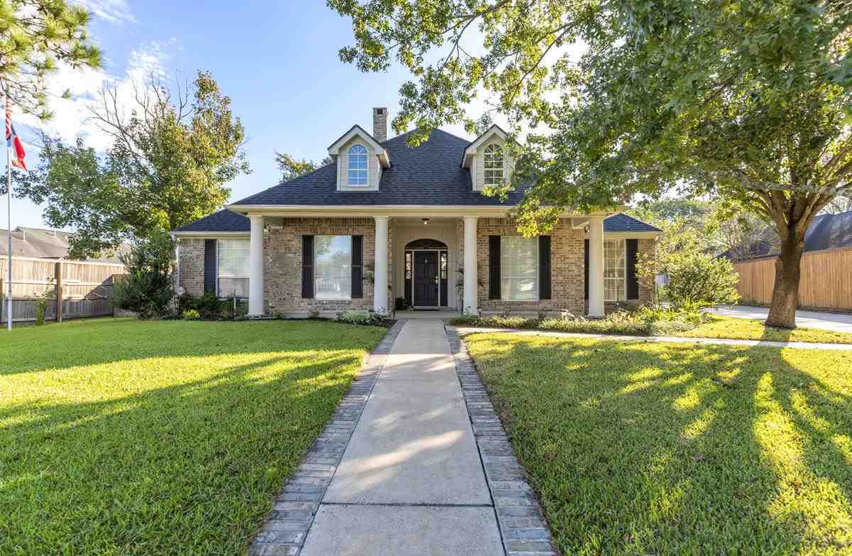 Property Photo:  2090 Savannah Trace  TX 77706 