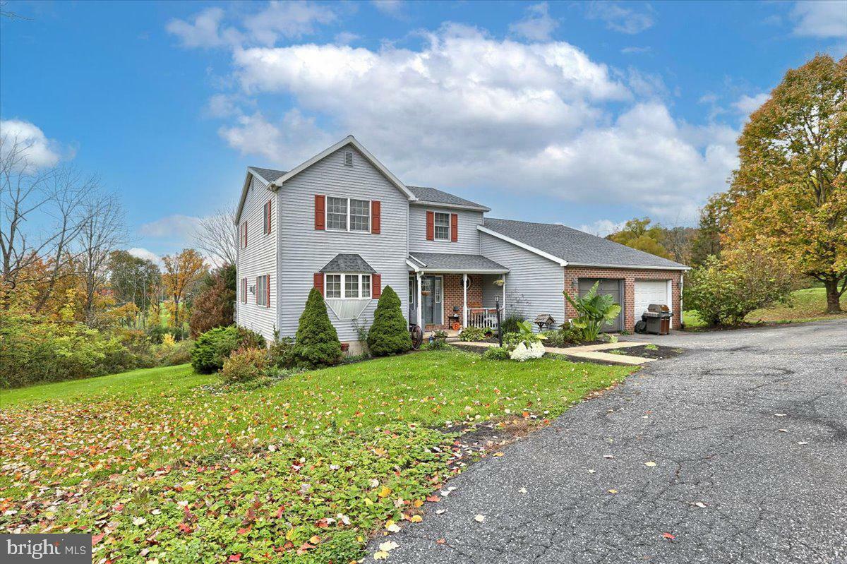 Property Photo:  60 Indiandale Road  PA 17569 