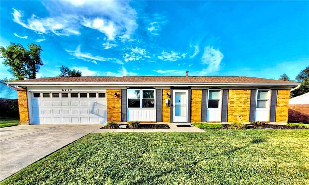 Property Photo:  6750 Glenhills Drive  OH 45322 
