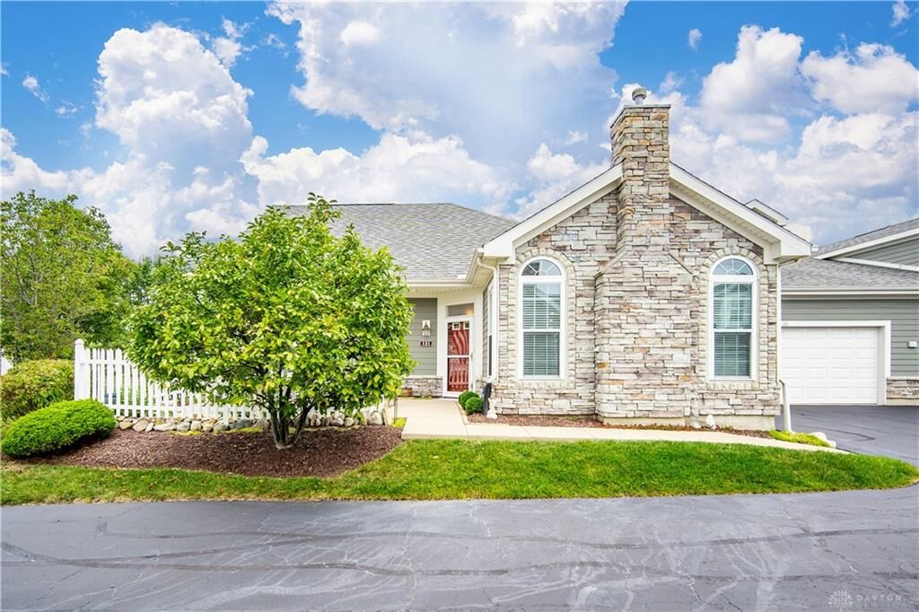 Property Photo: 121 Abbey Drive OH 45066