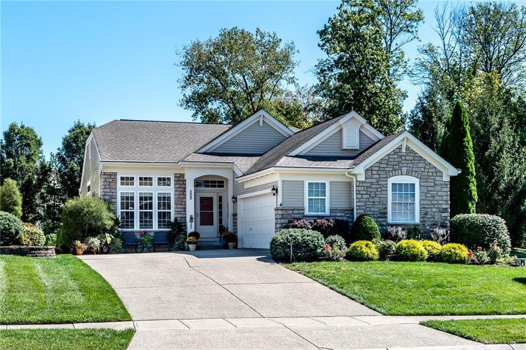 Property Photo:  1340 Black Horse Run  OH 45036 