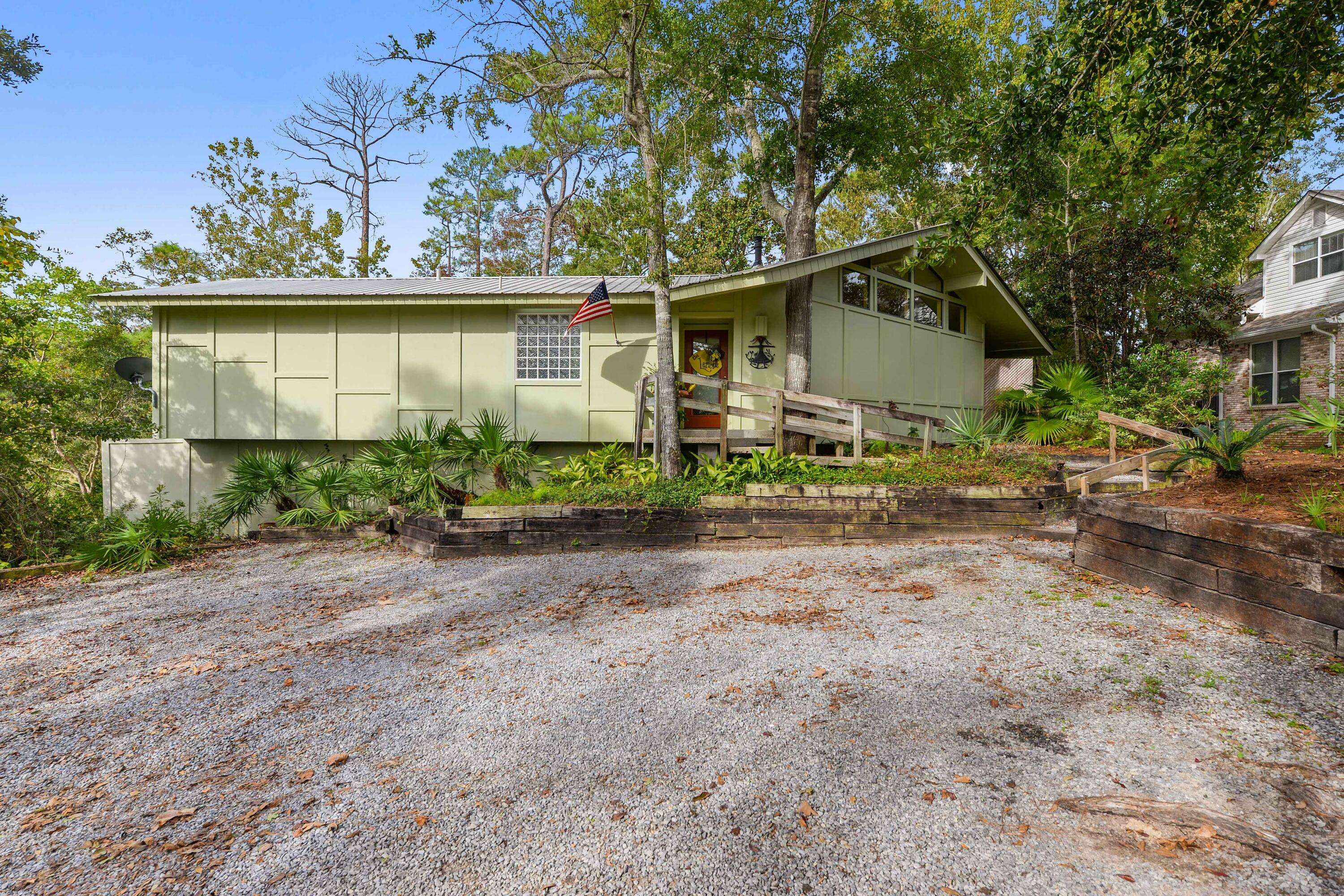 Property Photo:  109 Halstead Road  MS 39564 