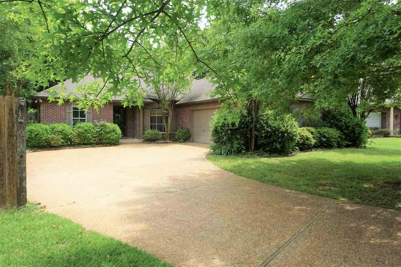 Property Photo:  104 Keats Court  MS 39046 