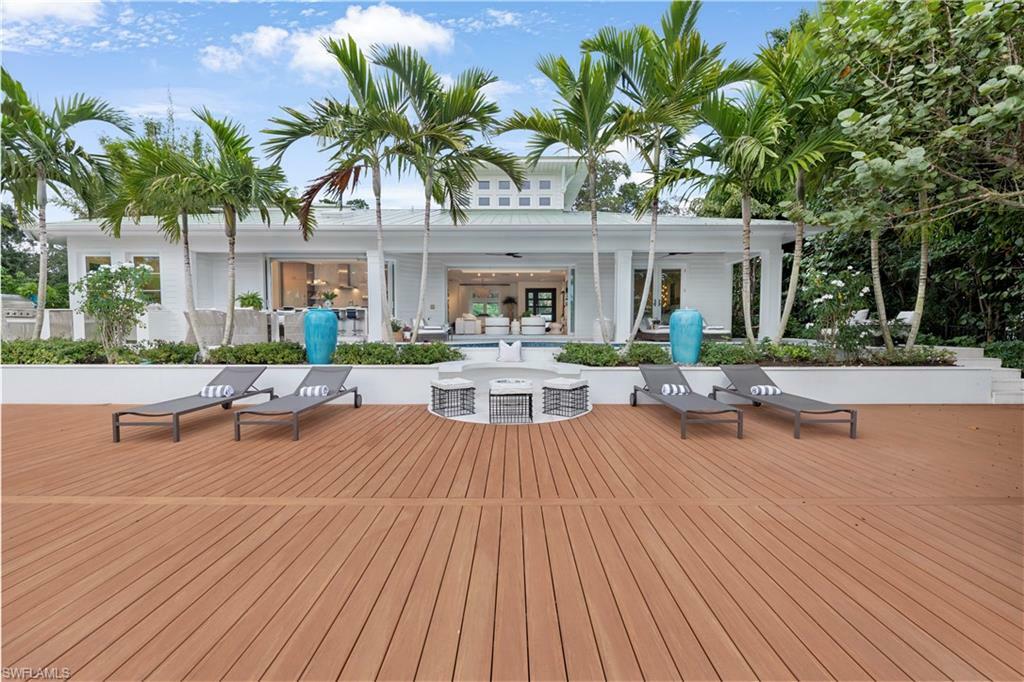 Property Photo: 5251 Sand Dollar Ln FL 34103