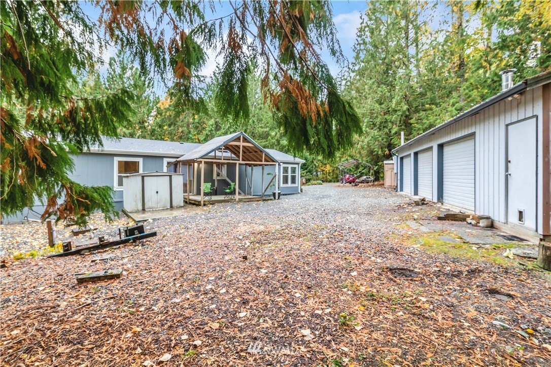 Property Photo:  21712 Grip Road  WA 98204 