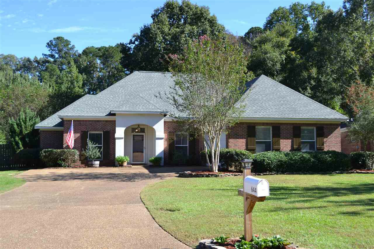 Property Photo:  644 Hampshire Drive  MS 39047 