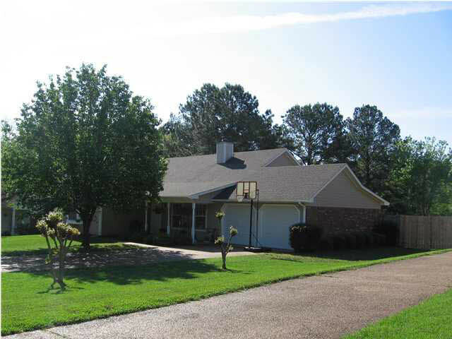 Property Photo:  149 Oak Ridge Circle  MS 39110 