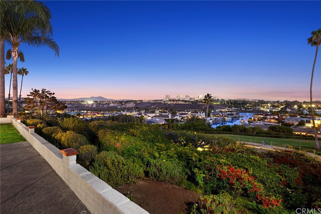 Property Photo: 1050 Santiago Drive CA 92660