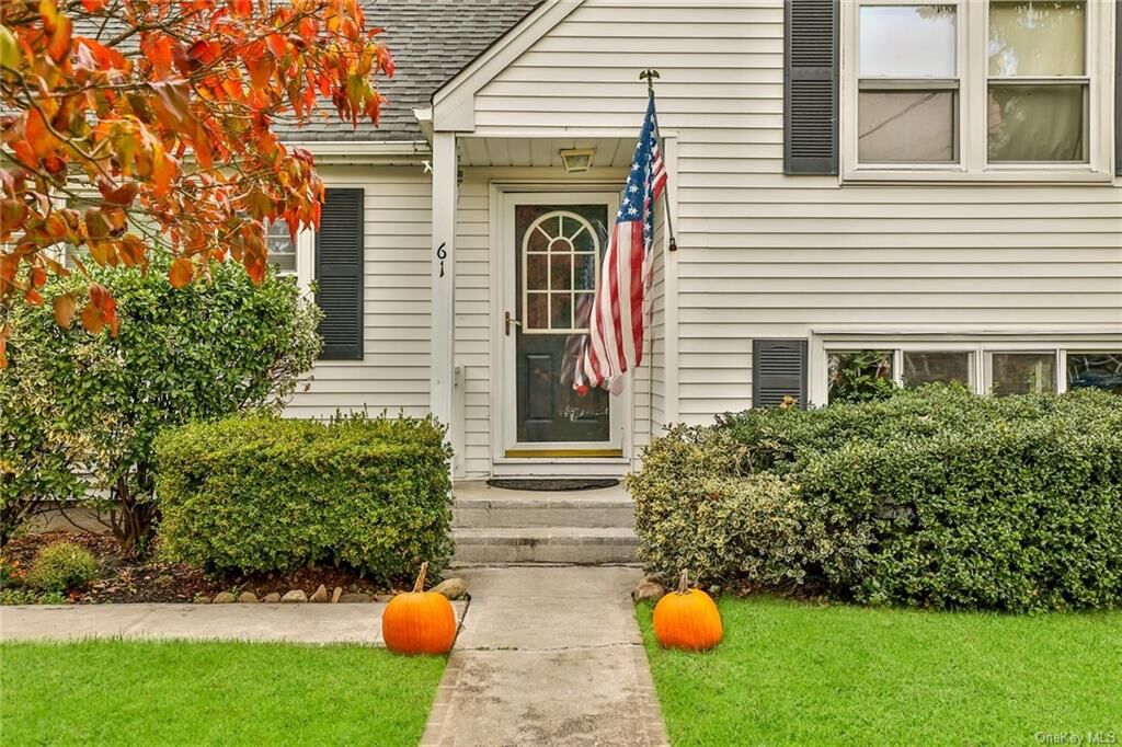 Property Photo:  61 Villa Road  NY 10965 