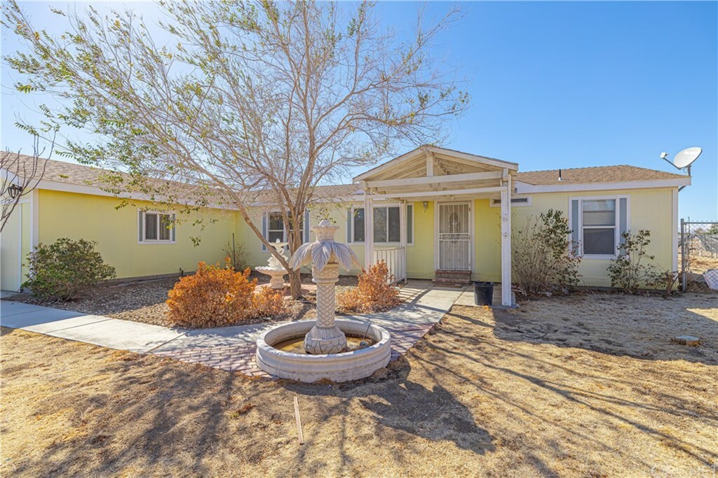 Property Photo:  48243 90th Street W  CA 93536 