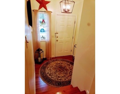 Property Photo: 7 Lamplighter Ln 7 MA 02375
