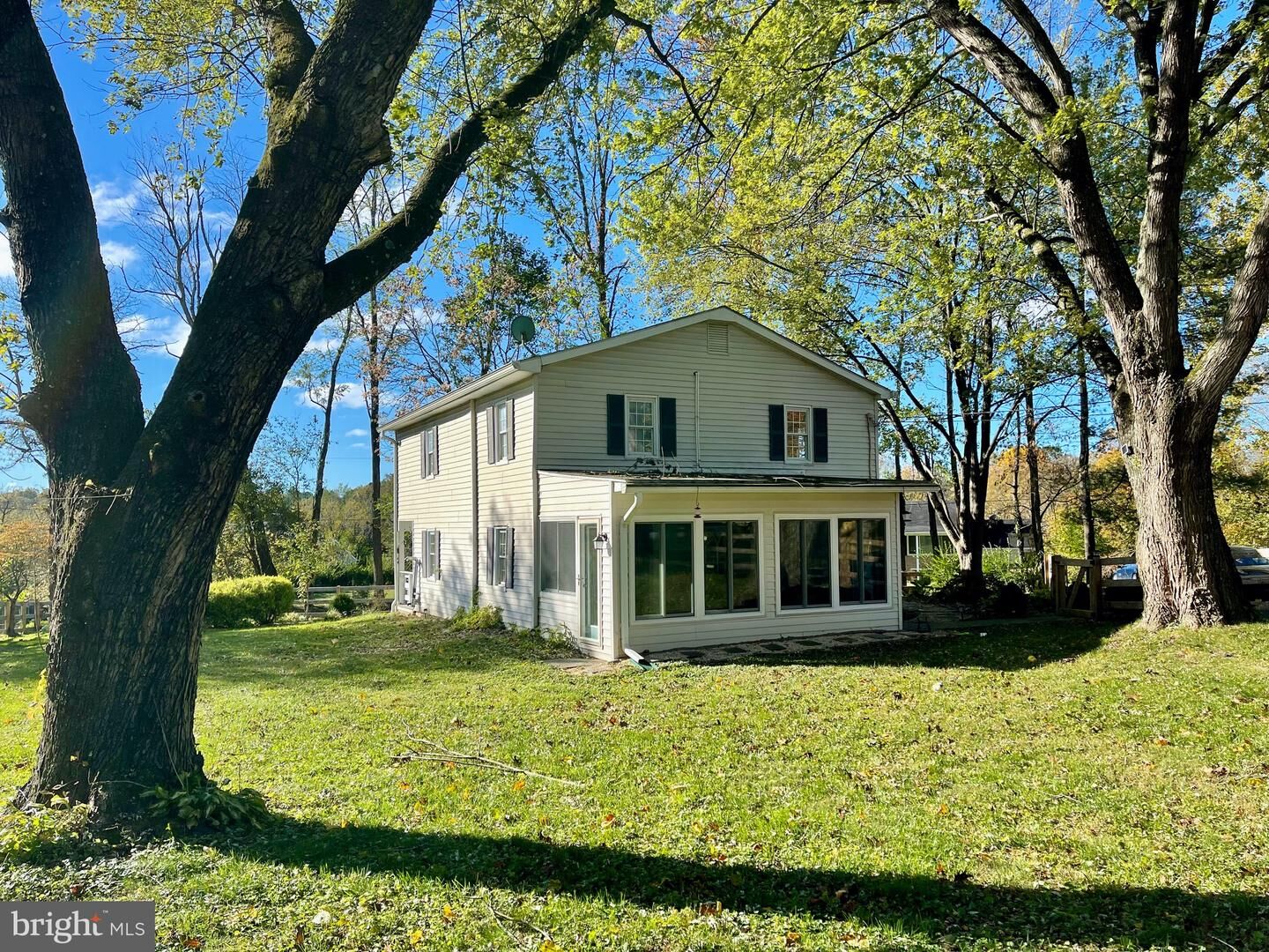 Property Photo: 37766 Cooksville Road VA 20132