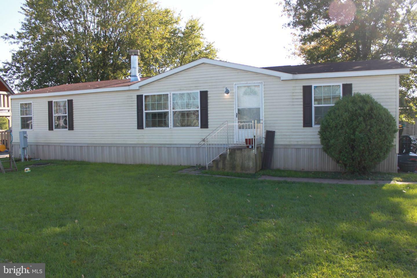 Property Photo:  20 Rose Avenue  PA 17057 