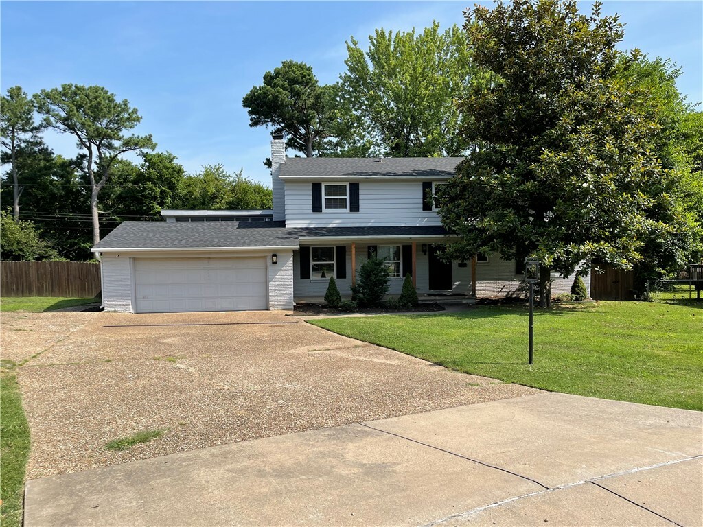 Property Photo:  140 W Poplar Street  AR 72703 