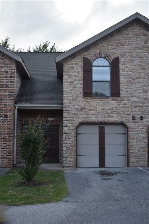 Property Photo:  4077 Glenstone Terrace C  AR 72762 