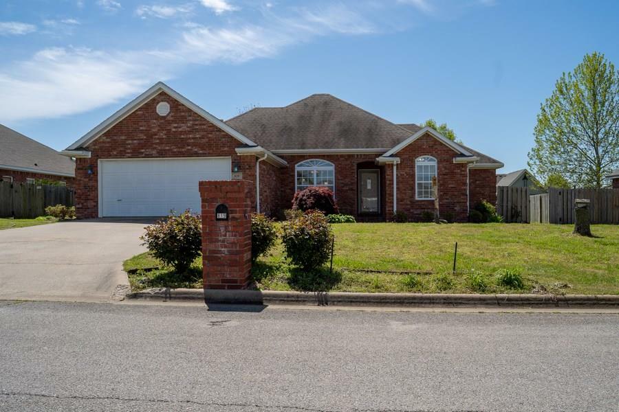 Property Photo:  819 Hindman Drive  AR 72753 