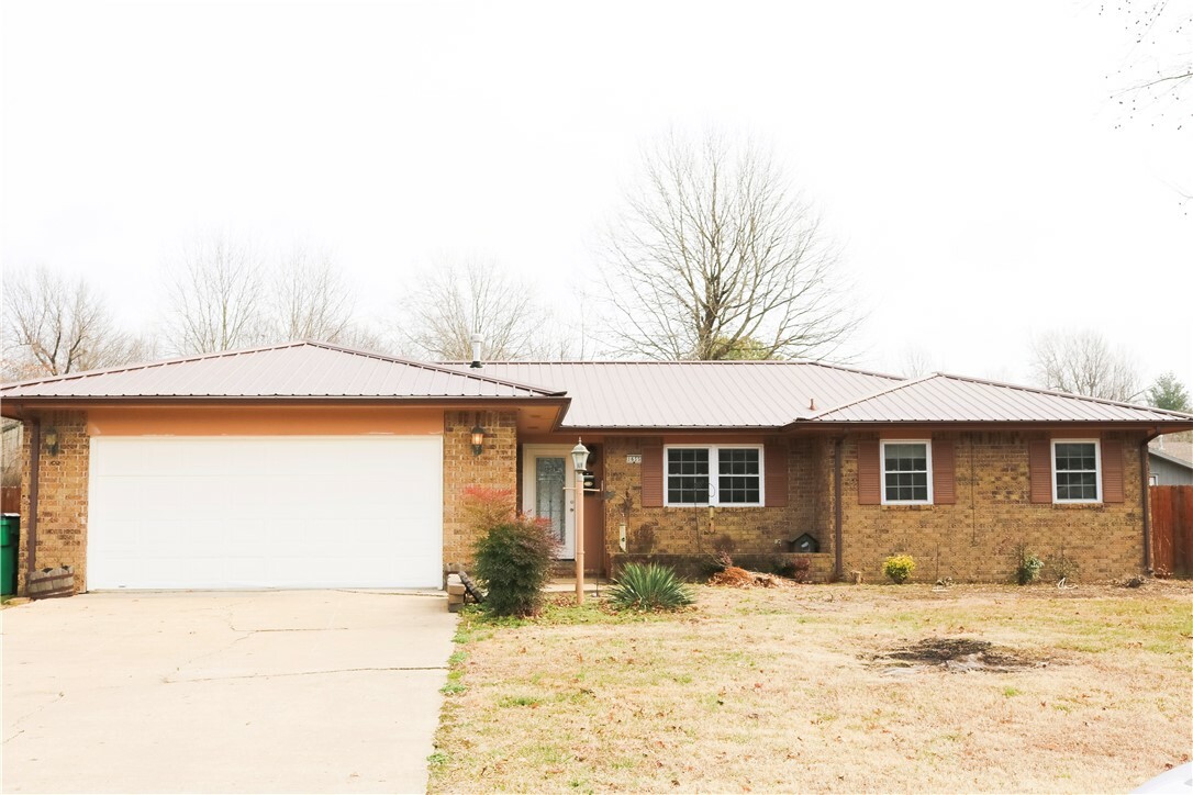 Property Photo:  1635 Cartwright Circle  AR 72762 