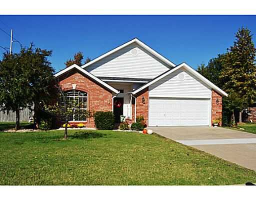 Property Photo:  2906 Drexelwood  AR 72762 