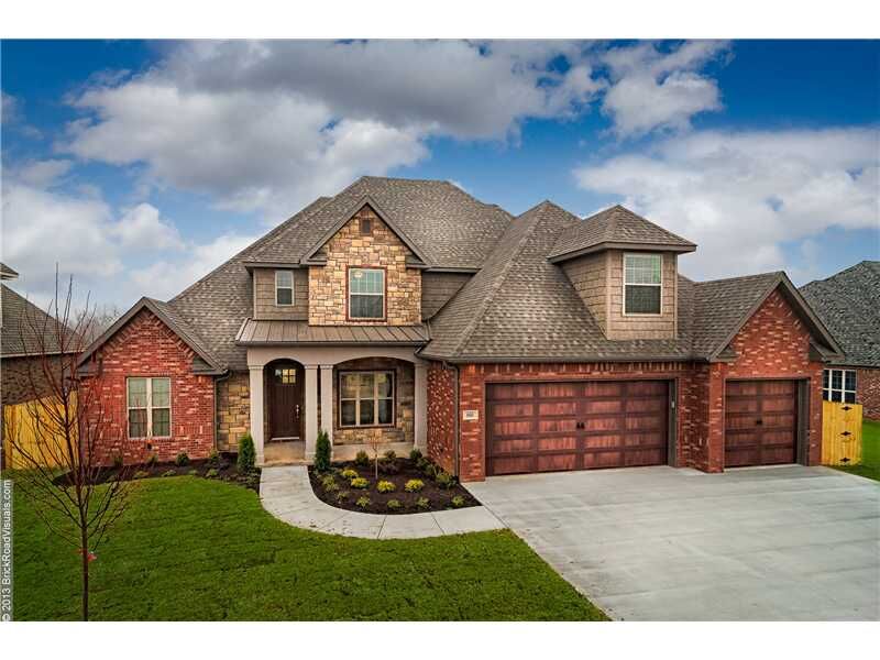 Property Photo:  805 SE Hendrix Street  AR 72712 