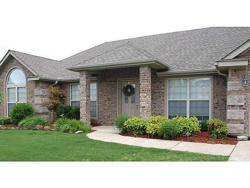 Property Photo: 2294 Stonecrest Drive AR 72701