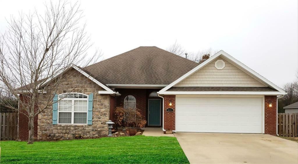 Property Photo:  1533 Farrell Street  AR 72751 