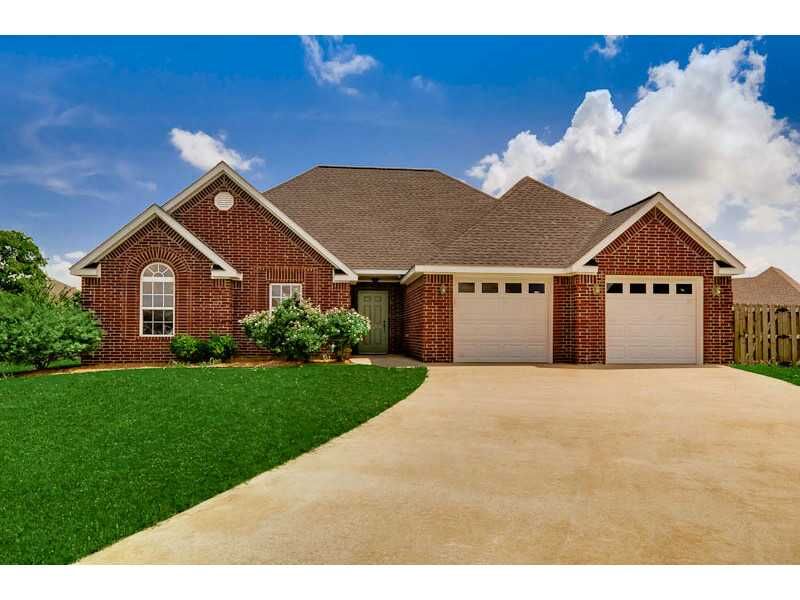 Property Photo:  2978 N Labordite Drive  AR 72704 