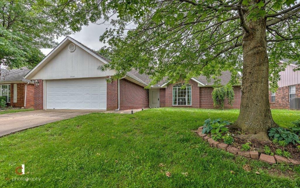 Property Photo:  3504 W Sunset Drive  AR 72756 