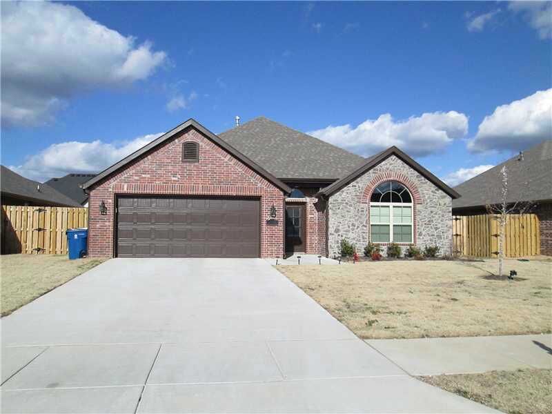 Property Photo:  3802 SW Homestead Avenue  AR 72712 