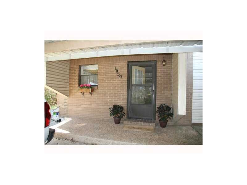 Property Photo: 1959 N East Oaks Drive AR 72703