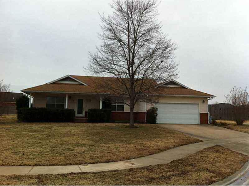 Property Photo:  703 Aspen Place  AR 72753 