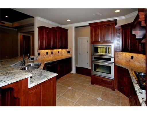 Property Photo: 2701 SW Joshua Avenue AR 72712