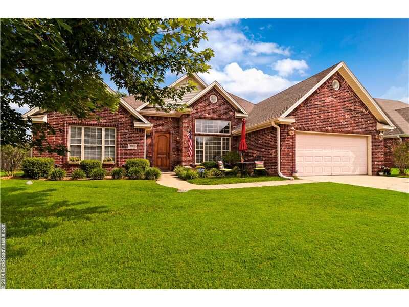 Property Photo: 3768 W River Bend Drive AR 72704