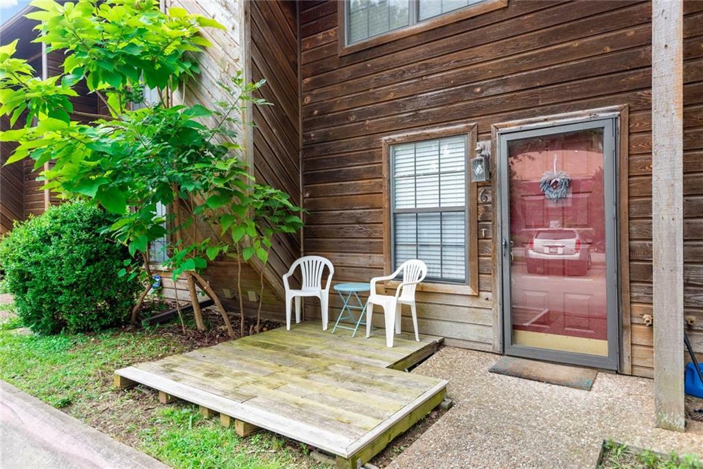 Property Photo:  1370 Oakland Avenue  AR 72703 