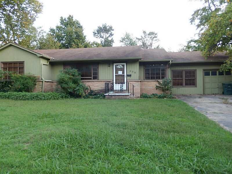 Property Photo: 435 W North Street AR 72701