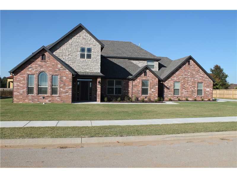 Property Photo:  1713 Gilligan Avenue  AR 72758 