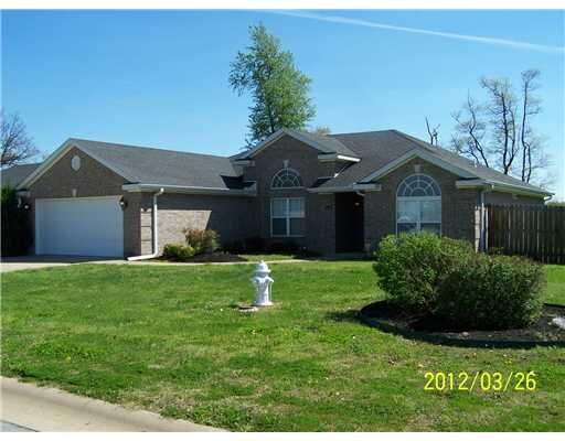Property Photo: 1321 Maplewood Drive AR 72719