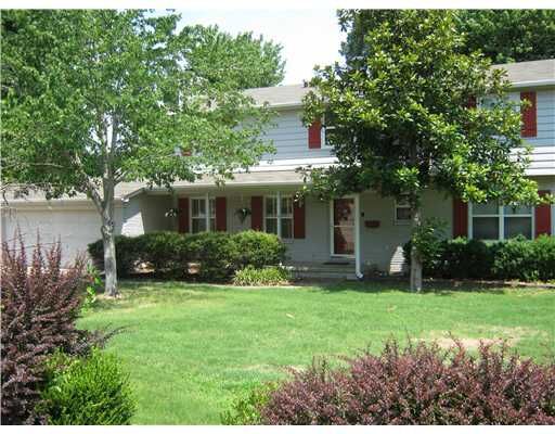 Property Photo: 140 W Poplar Street AR 72701